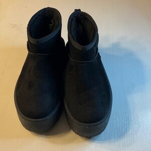 Rouge! Black Women's Shoes